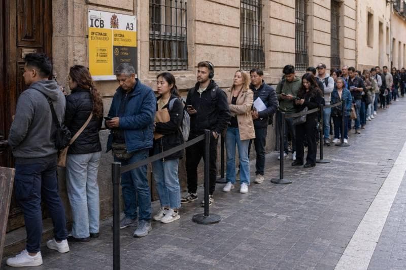 Miles de latinoamericanos podrán regularizar su situación en España tras histórico proceso migratorio