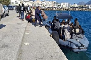 Grecia refuerza su frontera marítima ante el nuevo&hellip;