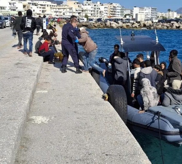Grecia refuerza su frontera marítima ante el nuevo&hellip;