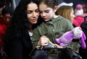EL MIEDO A ICE LLEVA A FAMILIAS INMIGRANTES&hellip;