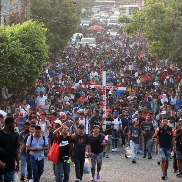 Nueva caravana de 800 migrantes parte de México:&hellip;