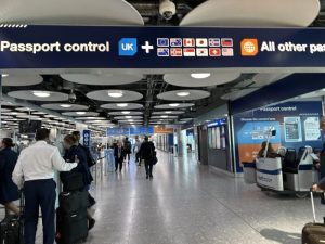 Reino Unido mantiene estrictos controles de ingreso con&hellip;