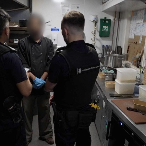 Reino Unido intensifica controles contra redes de explotación&hellip;