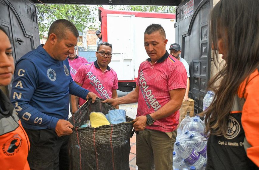 Ecuador cruza la frontera con ayuda para Colombia: 12 toneladas llegan a las zonas afectadas por el terremoto