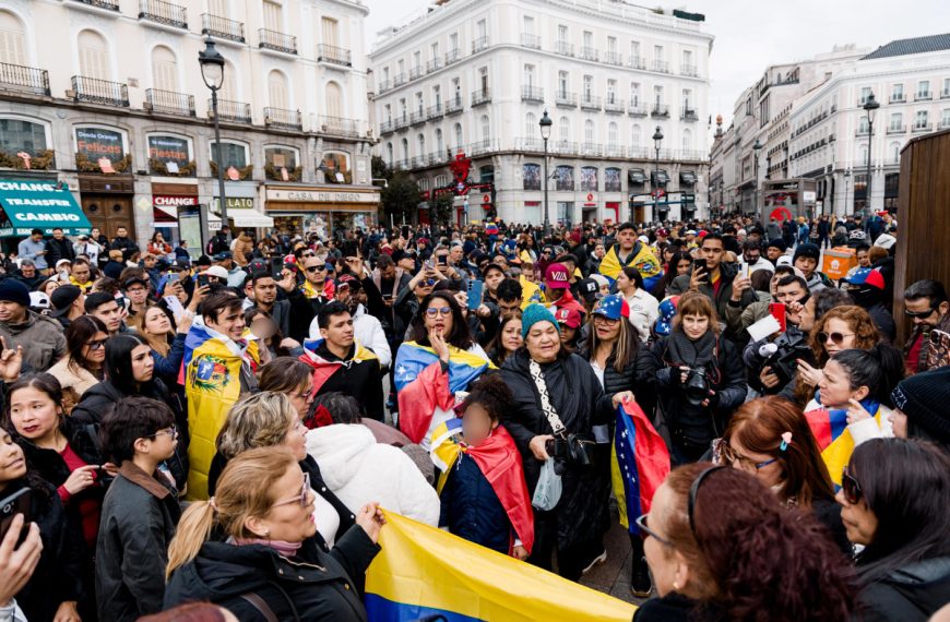 España recibió más de 1,17 millones de solicitudes en su proceso extraordinario de regularización