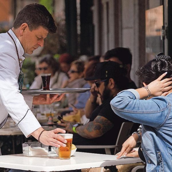 España supera los 3,5 millones de trabajadores extranjeros&hellip;