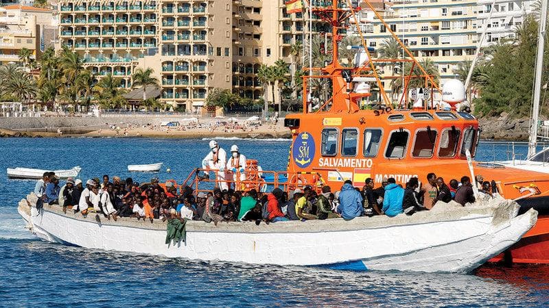Europa reduce las llegadas irregulares, pero aumenta la presión migratoria en la ruta hacia España