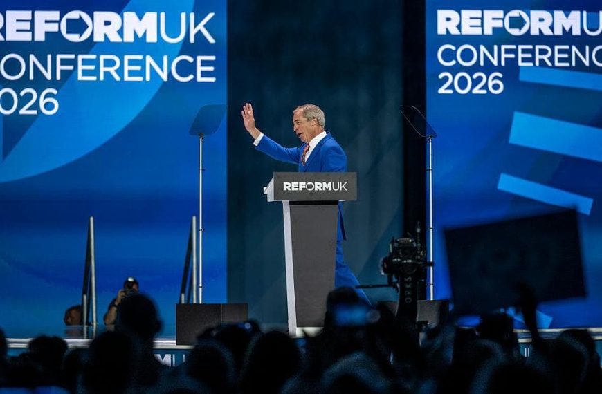 Reform UK queda bajo presión tras una conferencia marcada por polémicas