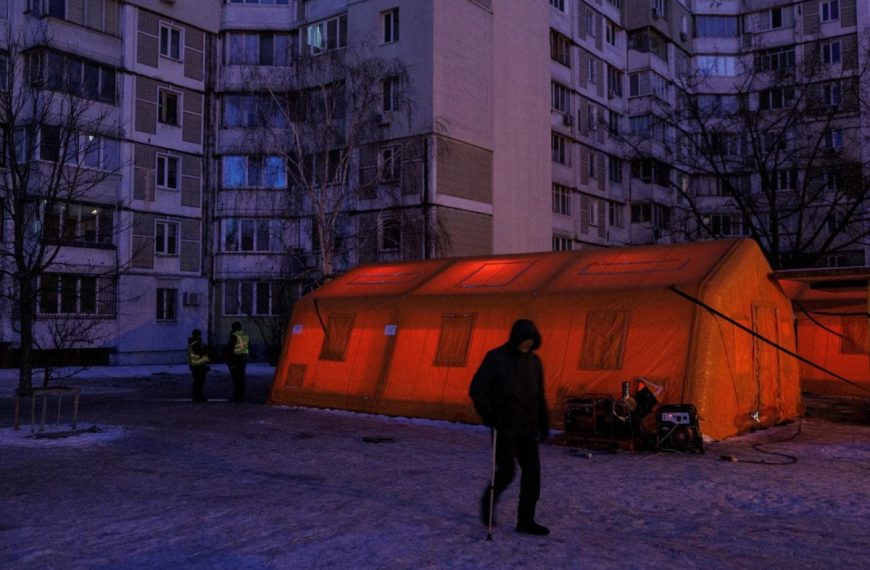 ACNUR alerta sobre el aumento de desplazamientos en Ucrania ante los ataques y la llegada del invierno